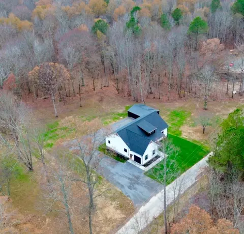 301 Alton Davenport Rd, Mcminnville, TN 37110