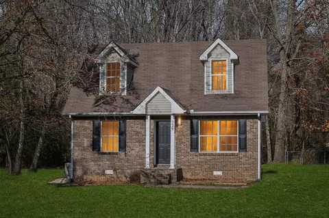 729 Spees Dr, Clarksville, TN 37042