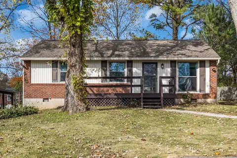 2546 Woodberry Dr, Nashville, TN 37214