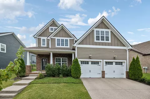 814 Cherry Grove Dr, Hendersonville, TN 37075