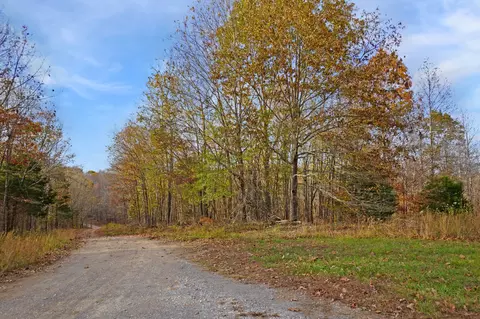 2 Robertson Hill Rd, Dover, TN 37058