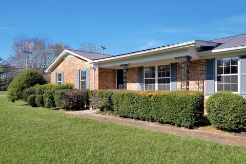 518 Hemingway Dr, Columbia, TN 38401