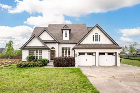 2204 Launcelot Rd, Chattanooga, TN 37421