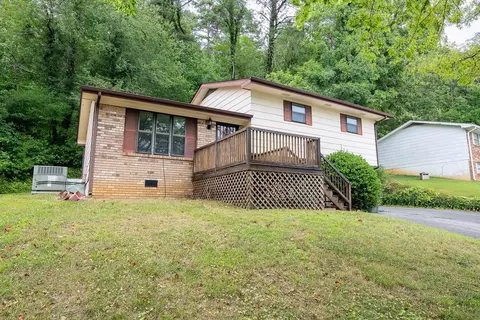 6906 Echo Glen Dr, Hixson, TN 37343