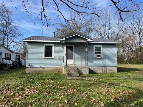 808 S Franklin St, Tullahoma, TN 37388