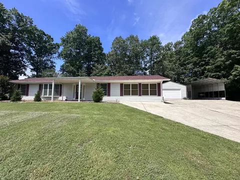 126 Trotters Cir, Estill Springs, TN 37330