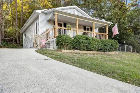 908 Mill Creek Rd, Rocky Face, GA 30740