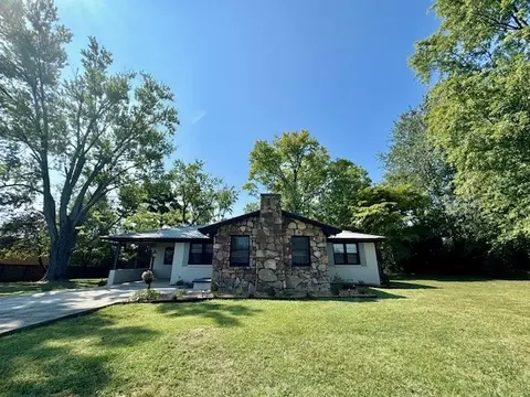 105 Kelly Dr, Decherd, TN 37324