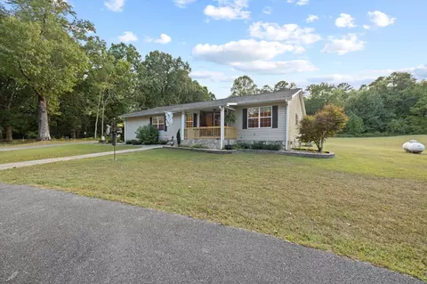 11047 Old Hotwater Rd, Soddy Daisy, TN 37379