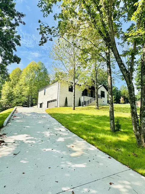 1008 Sweet Oak Rdg, Hendersonville, TN 37075