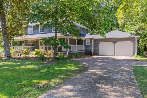 2643 Laurel Creek Dr, Signal Mountain, TN 37377