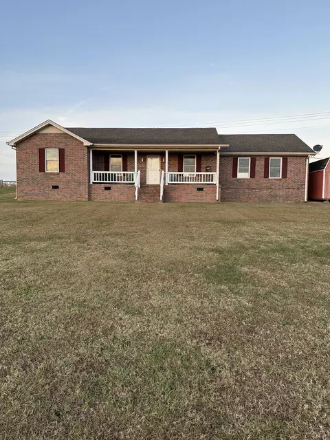 1900 Harwell Ln, Cornersville, TN 37047
