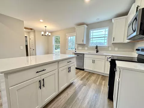 502 Mabel St, Springfield, TN 37172 photo 2