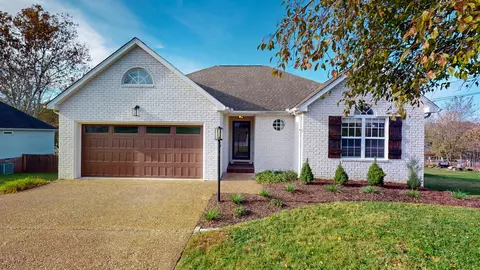 118 Victoria Ln E, Hendersonville, TN 37075
