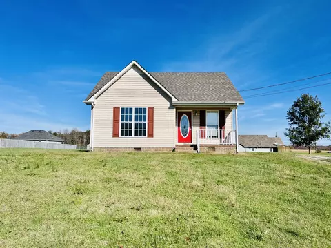 9 Boone Dr, Fayetteville, TN 37334