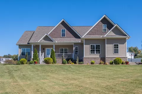 6043 Hill Cir, Bon Aqua, TN 37025