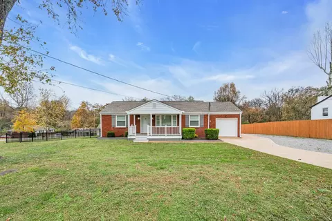 3914 E Ridge Dr, Nashville, TN 37211