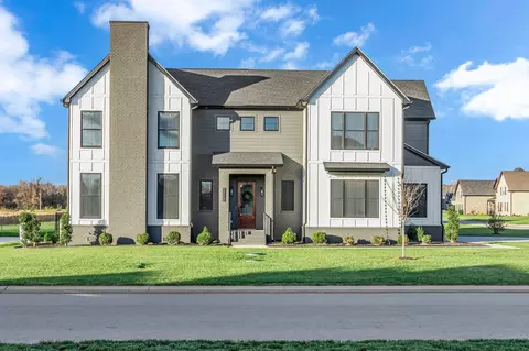 3702 Carriage Dr, Murfreesboro, TN 37128