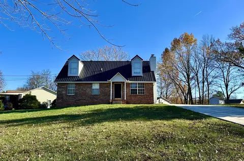 907 Jody Dr, Clarksville, TN 37042