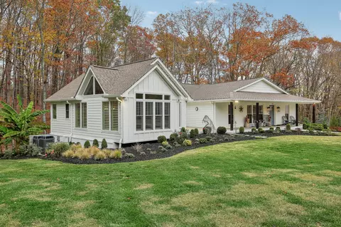 150 Dogwood Springs Dr #B, Portland, TN 37148