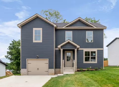 1370 Isaiah Dr, Clarksville, TN 37042