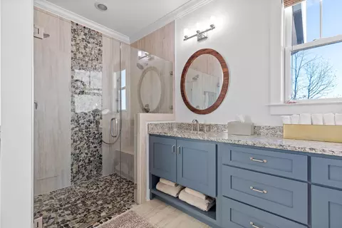 Bath - 120 Eagle Eye Dr, Jasper, TN 37347 photo 1 of 5