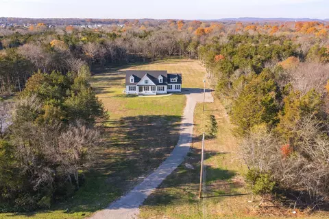 2624 Unionville Rd, Chapel Hill, TN 37034