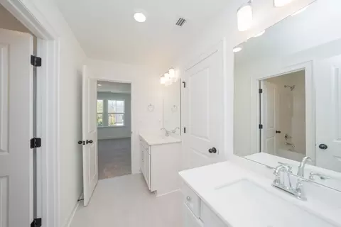 Bath - 4037 John Marsh Rd, Spring Hill, TN 37174 photo 12 of 16