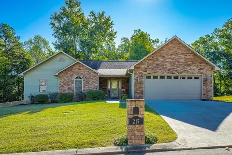 217 Pebble Ridge Dr SE, Cleveland, TN 37323