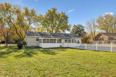 208 W Hutchinson Dr, Smyrna, TN 37167