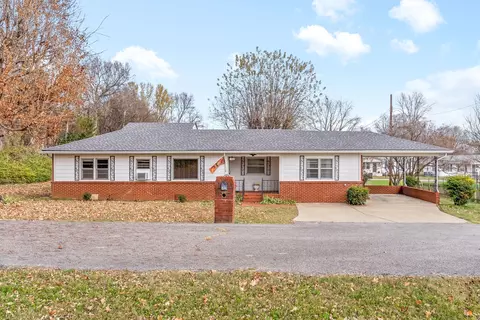 116 N Saltsman Dr, Hopkinsville, KY 42240