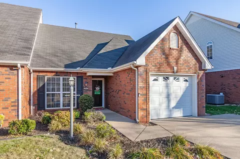2820 Stonehedge Dr, Murfreesboro, TN 37128