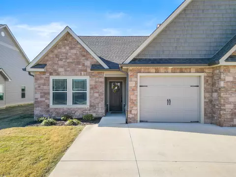 97 Morning Mist Dr, Rossville, GA 30741