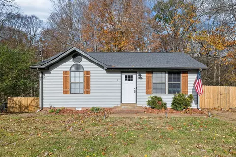 1013 Hollis Ln, White House, TN 37188