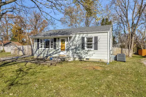 1026 Nancy Dr, Murfreesboro, TN 37129 photo 2