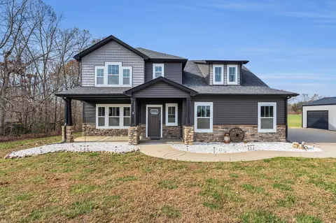 5676 Highway 48, Cunningham, TN 37052