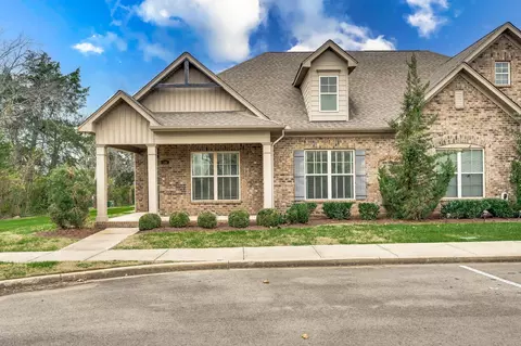 1138 S Mcmahan Dr, Gallatin, TN 37066