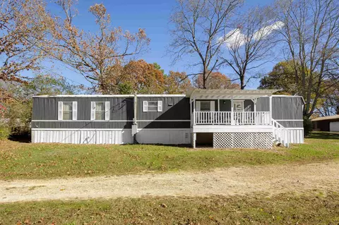325 Prospect Ave, Collinwood, TN 38450
