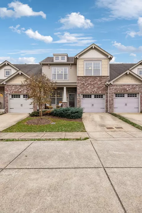 584 Griffin Cir, Hermitage, TN 37076
