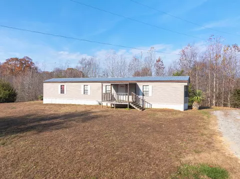 975 Peace Chapel Rd, Decaturville, TN 38329