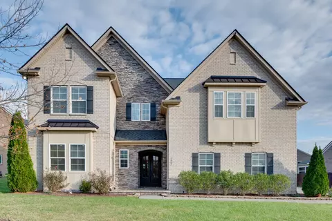 1065 Crossfield Dr, Nolensville, TN 37135