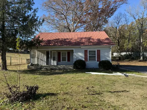 477 Old Lincoln Rd, Fayetteville, TN 37334
