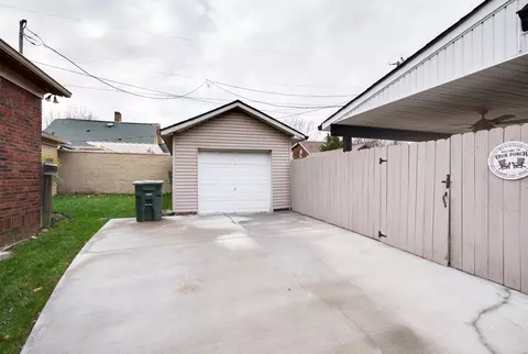 Exterior - 331 Walnut St, Springfield, TN 37172 photo 9 of 10