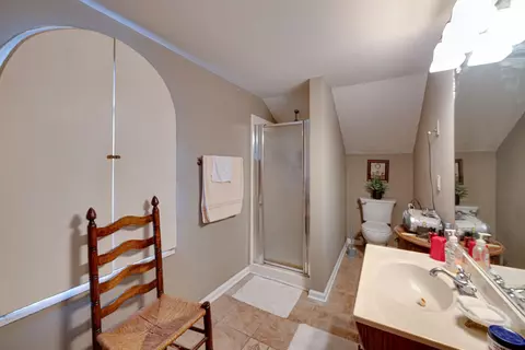Bath - 331 Walnut St, Springfield, TN 37172 photo 3 of 3