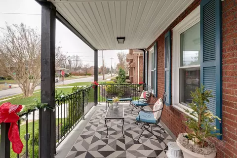 Exterior - 331 Walnut St, Springfield, TN 37172 photo 4 of 10