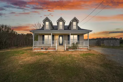 11 Boone Dr, Fayetteville, TN 37334