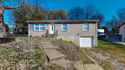 4752 Bowfield Dr, Antioch, TN 37013