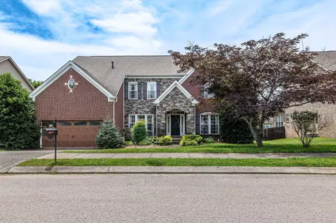 1013 Queens Pl, Spring Hill, TN 37174 photo 1