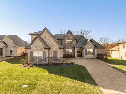 995 Luxborough Dr, Hendersonville, TN 37075