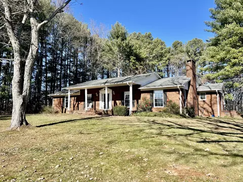 3398 Gimlet Rd, Lawrenceburg, TN 38464